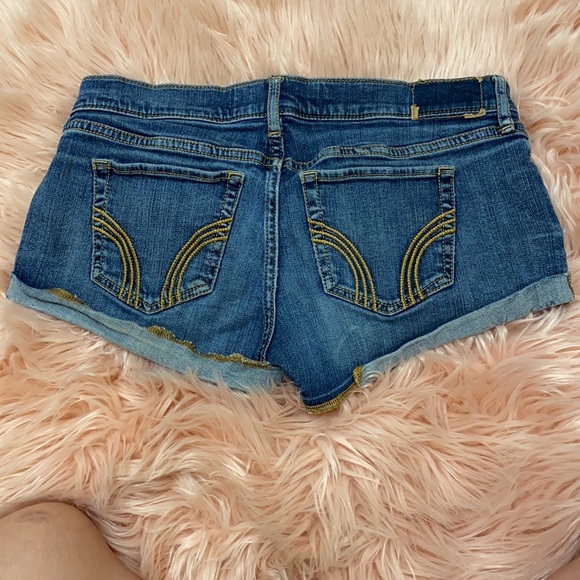 Hollister Low rise Jean short shorts size 26 - Picture 5 of 6